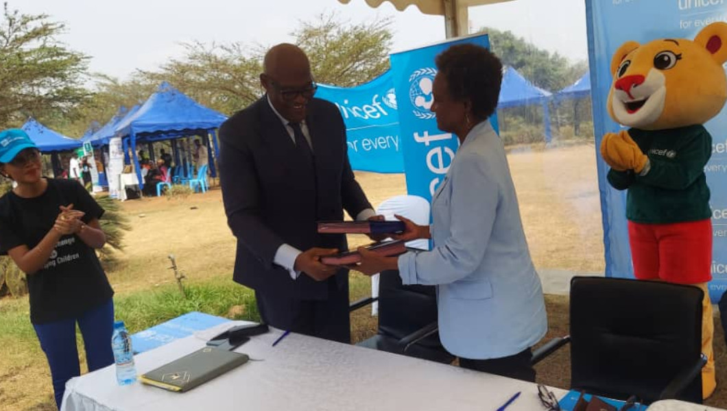 Mémorandum d'entente UNICEF-ONACC : protéger les enfants et les jeunes en proie aux changements climatiques  | Crédit photo : ME