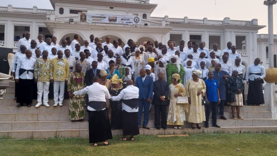 La chorale d’hommes des ressortissants de l’aire culturelle Sawa honore ses icônes | Crédits photos : ME