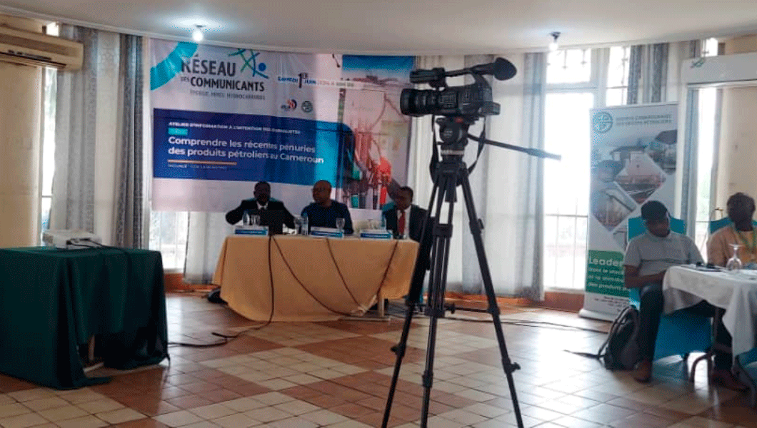 Les journalistes s’imprègnent des questions liées à la chaîne d’approvisionnement des produits pétroliers ©ME